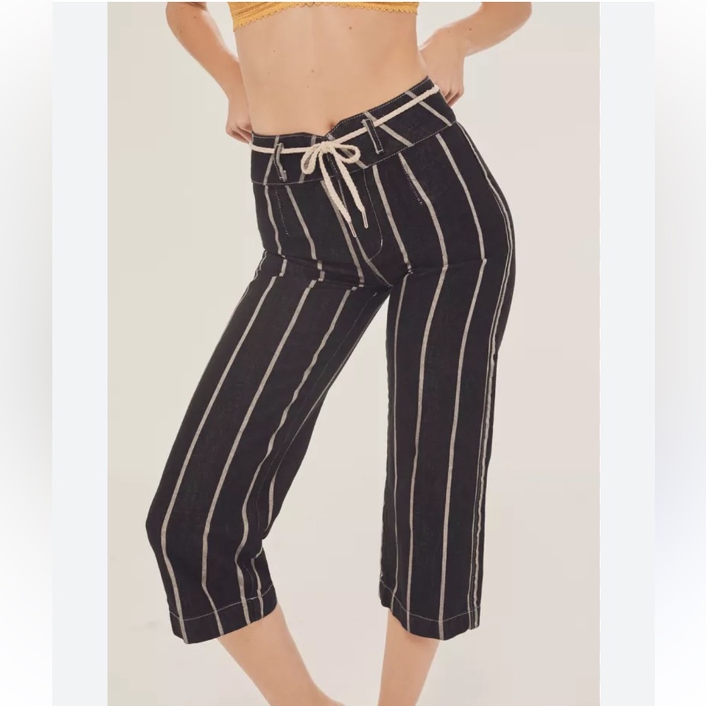BDG High Waist Wide Cropped Gray Stripe Jeans Yarn Belt